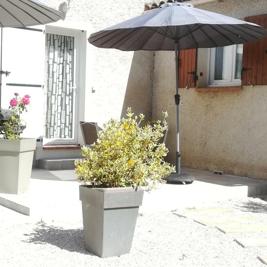 Appartements Dans Villa Privee Avec Piscine, Jardin, Parking Clos, Wifi, Climatisation เมย์เฮย ภายนอก รูปภาพ